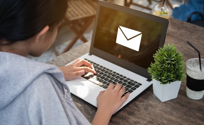 email-sending-services"